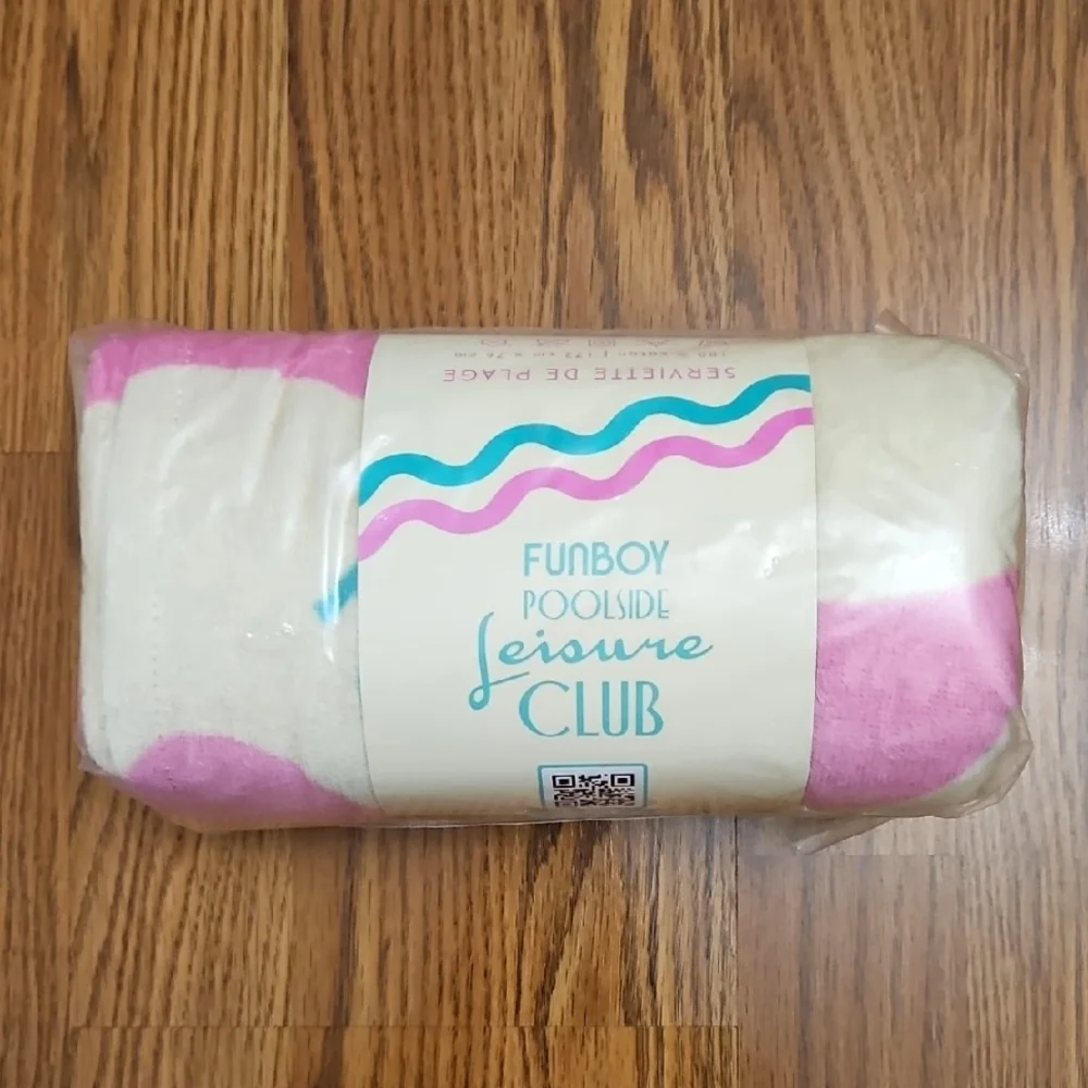 Funboy poolside leisure